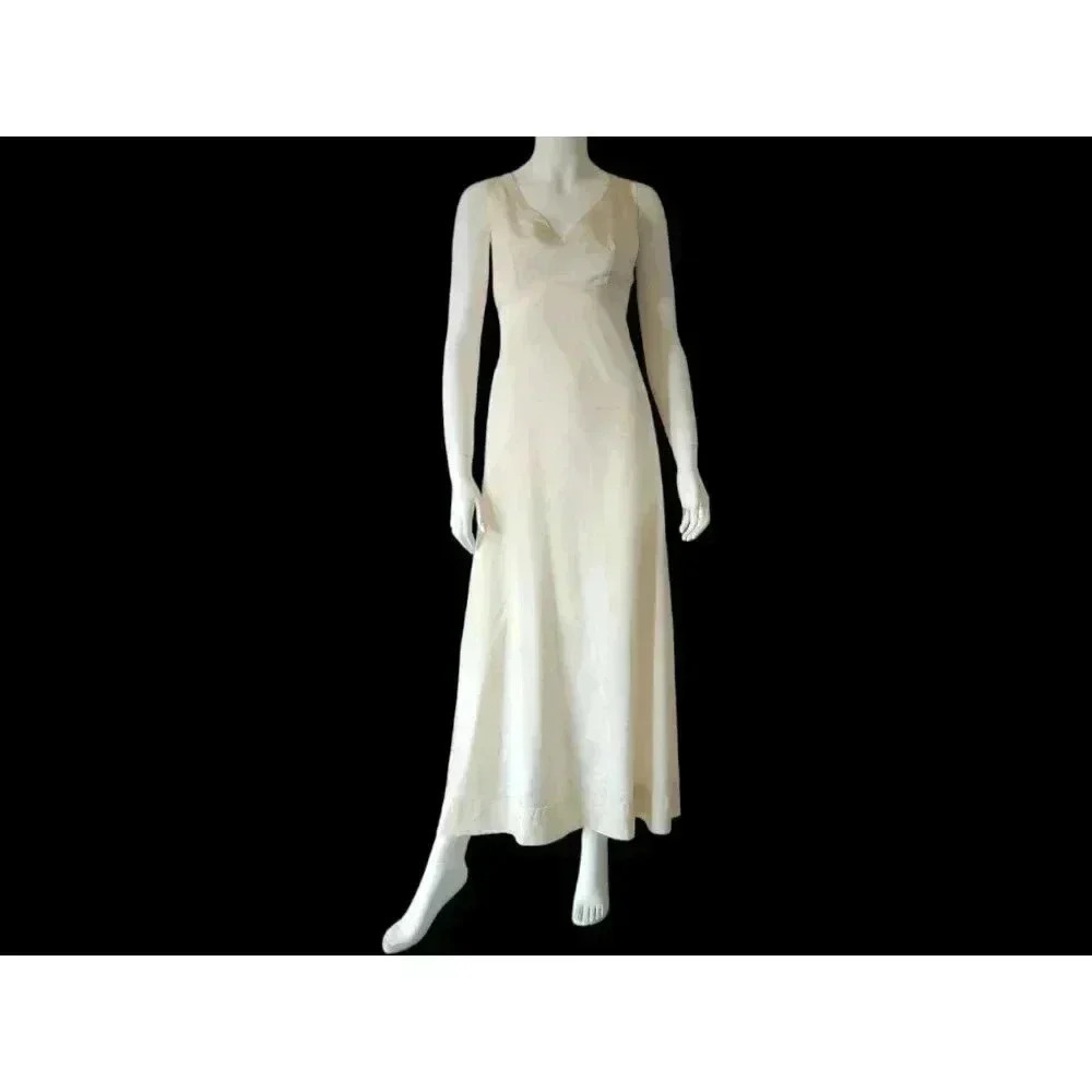 VINTAGE 1940s Rayon Taffeta Full Length Ivory Slip S/M 6-8